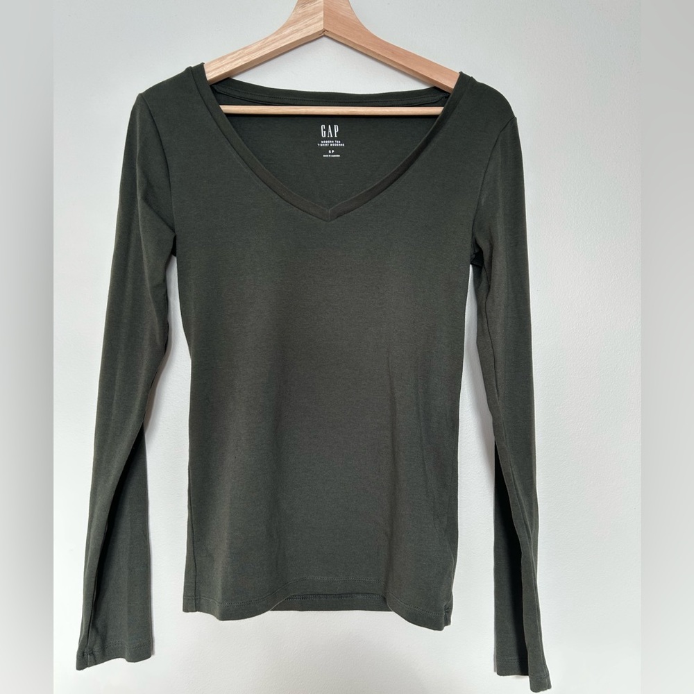 GAP Women's Dark Green V-Neck Long Sleeve Top